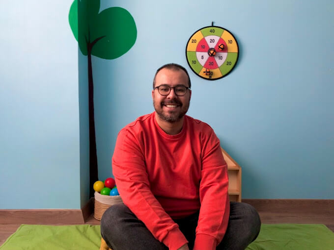 Özgür Özgey Hakkında Bilgi